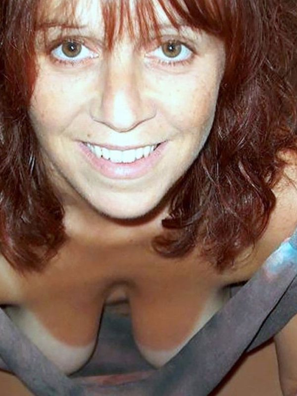 41 ans et prête à sourire de nouveau rencontre-Milf-Vaulx-en-Velin