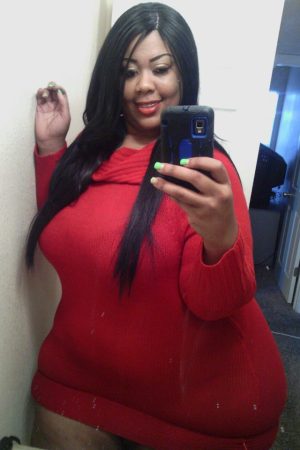 Cherche mec pour bronzer à poil Lucia - rencontre-Ronde-Nice