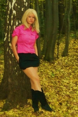 Un besoin de passion Emma - rencontre-MILF-Tourcoing