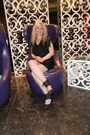 Rokiya - rencontre-Cougar-Nîmes