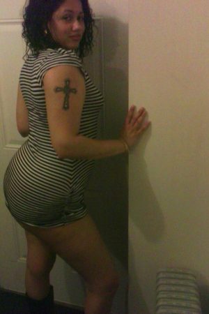 Amina - rencontre-Milf-Narbonne