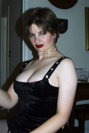 Envie d’une soirée coquine avec une mécano junior Adeline - rencontre-Ronde-Hyères