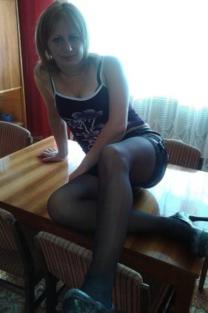 Lucie - rencontre-Milf-Vaulx-en-Velin