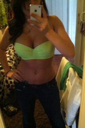Aicha - rencontre-Teen-Dijon