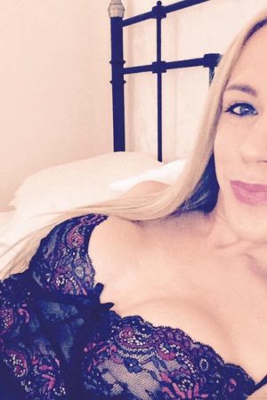 J’aime quand c’est brut et direct Emma - rencontre-Teen-Saint-Malo