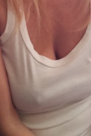 Lundi soir, un chocolat et une absence Juliette - rencontre-Milf-Boulogne-sur-Mer
